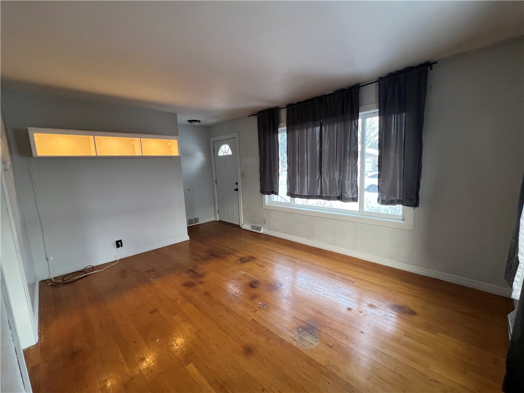 120 Noble Avenue Property Photo 9