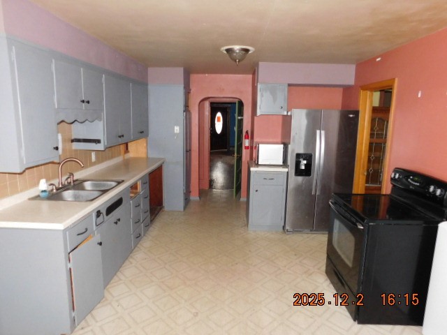 230 S Main Street Property Photo 9