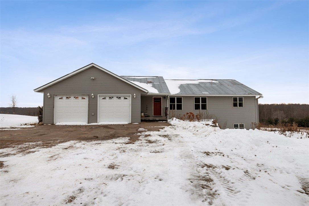 1525 6 1/2 Avenue Property Photo 1