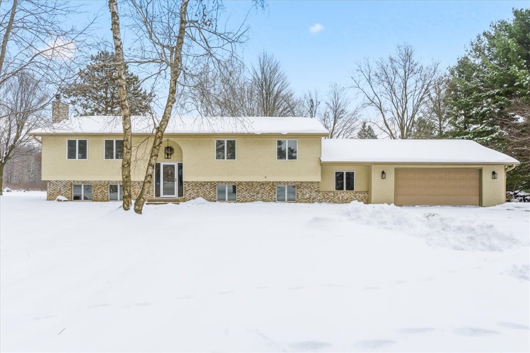 1735 Highway 63 Property Photo 1