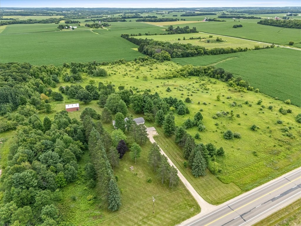 1735 Highway 63 Property Photo 2