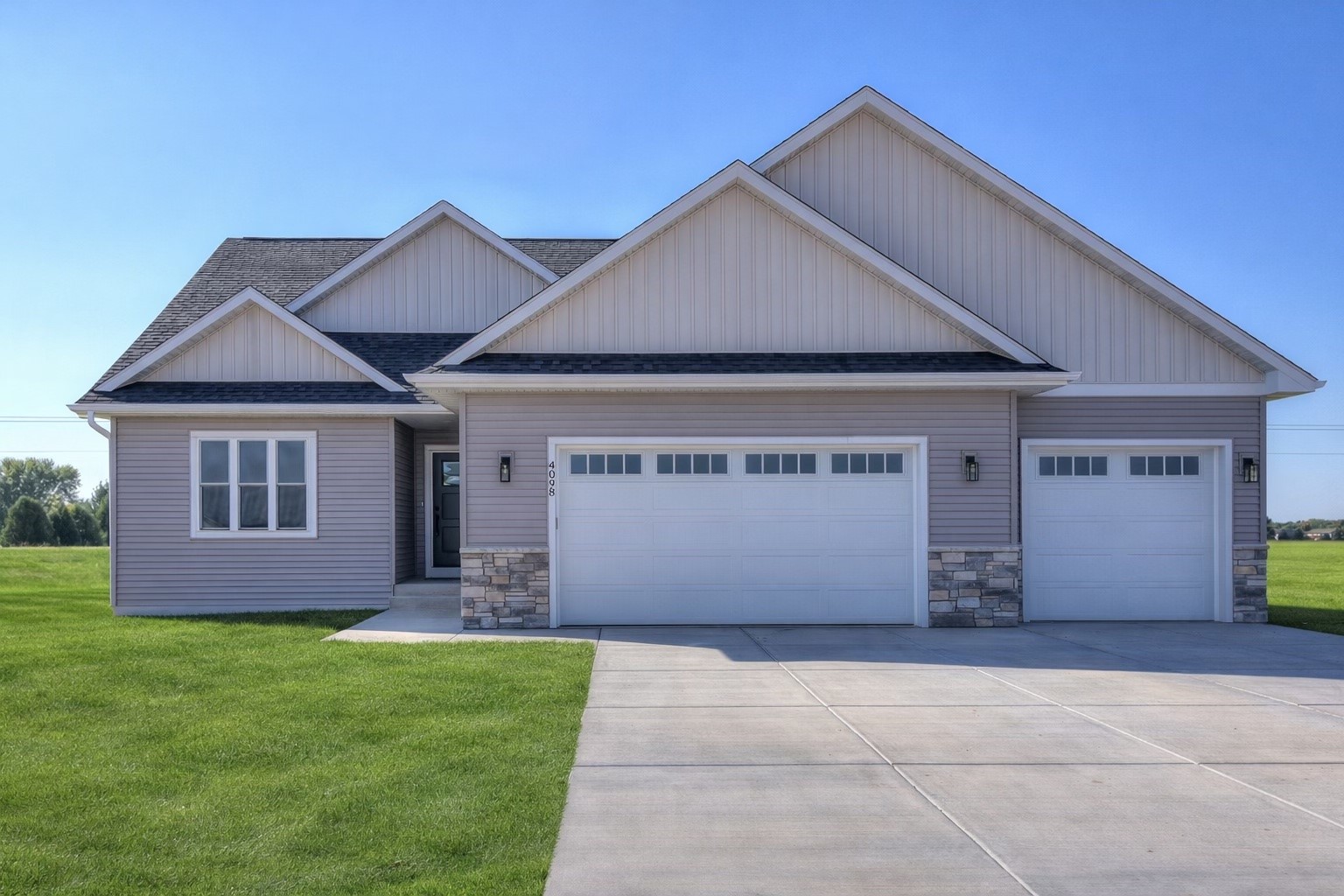 4098 141st Street Property Photo 1