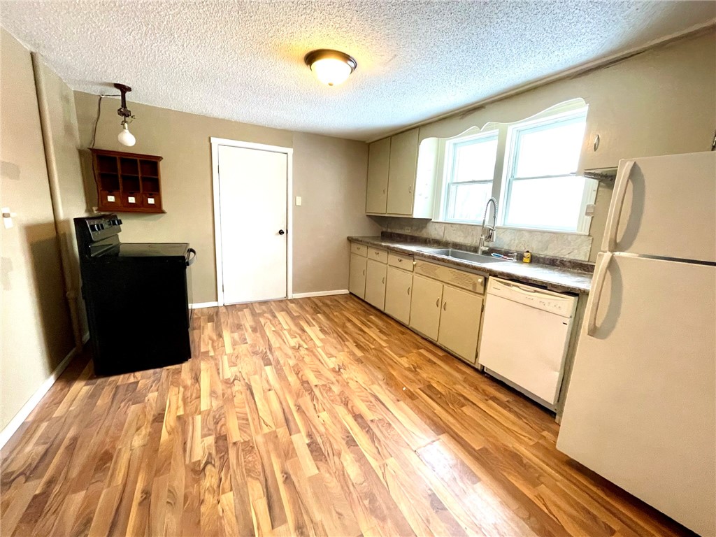 1109 3rd Street W Property Photo 5