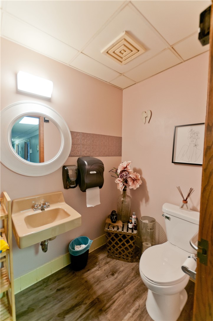 1035 N Main Street 2se Property Photo 11