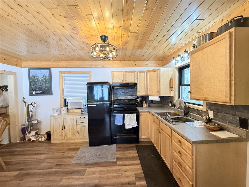 11495 W Tiger Cat Road Property Photo 3