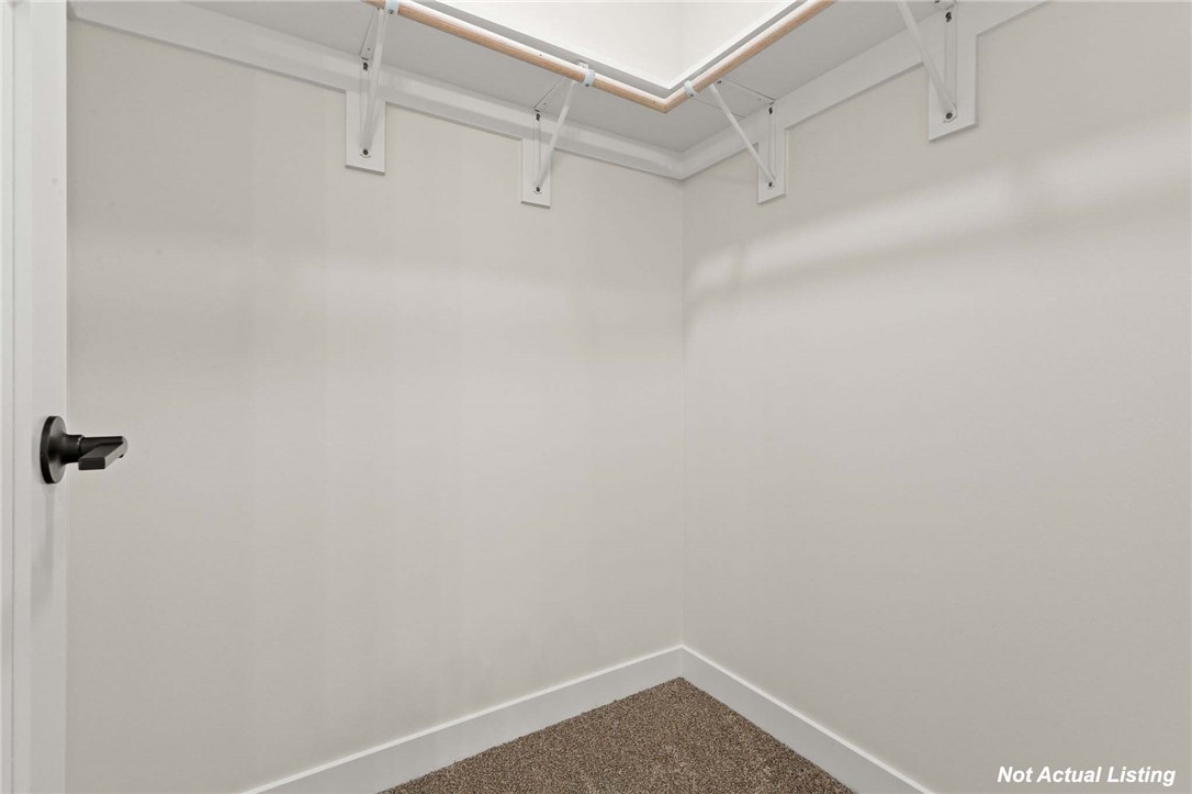 411 Finvold Street Property Photo 20