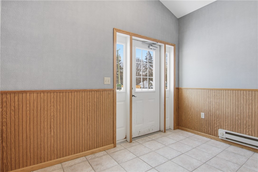 1813 & 1819 Wilson Street Ne Property Photo 4