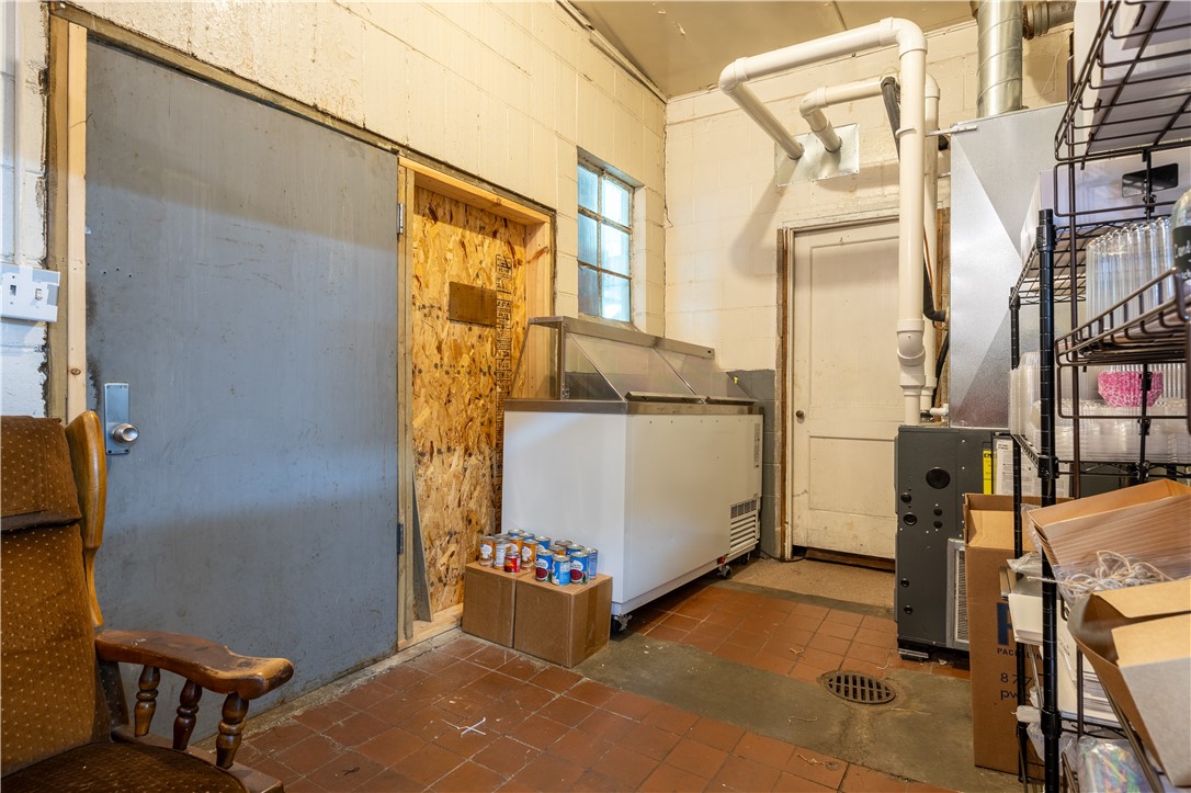 36 W Marshall Street Property Photo 22