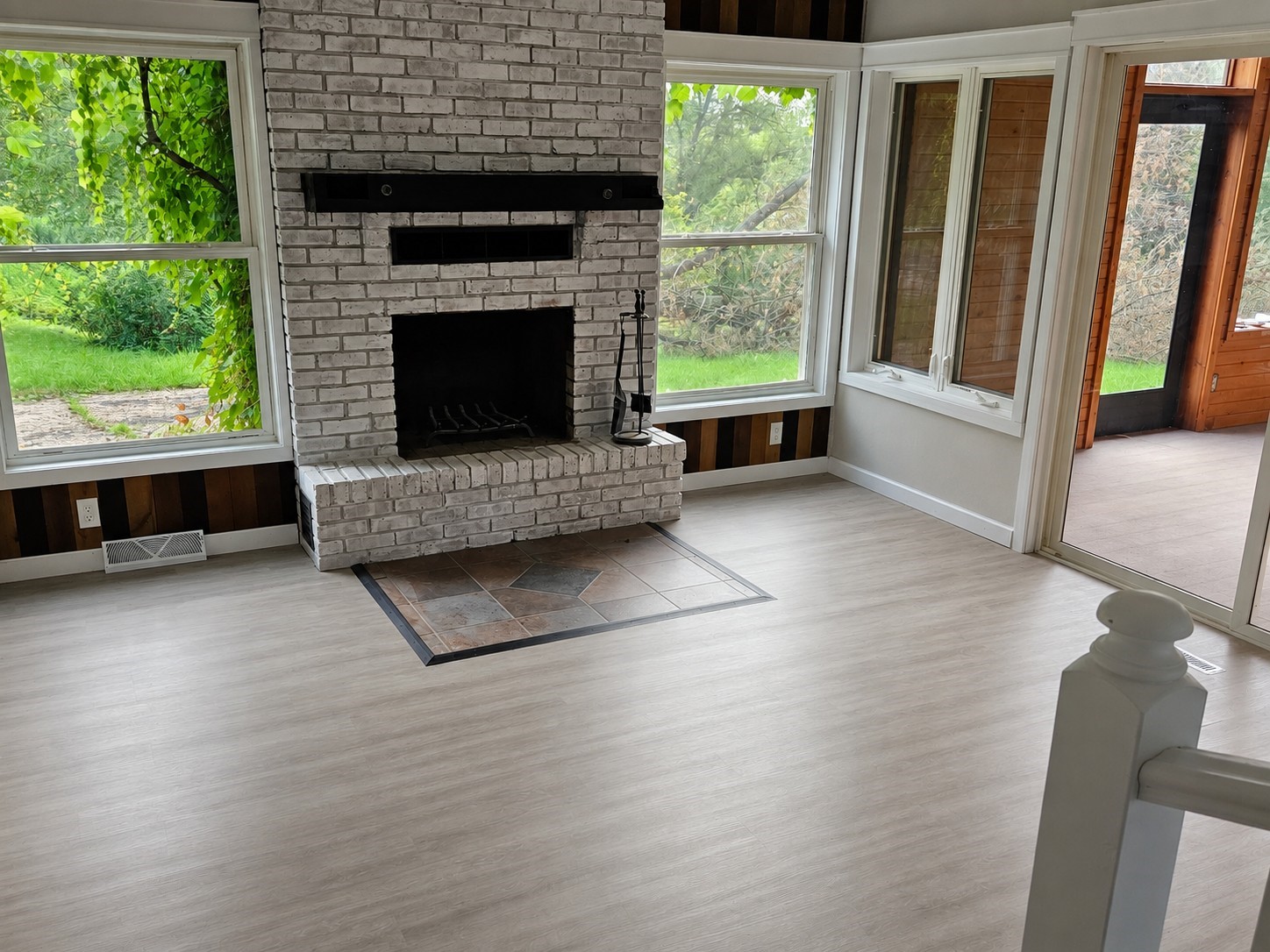 584 21 1/2 Avenue Property Photo 13