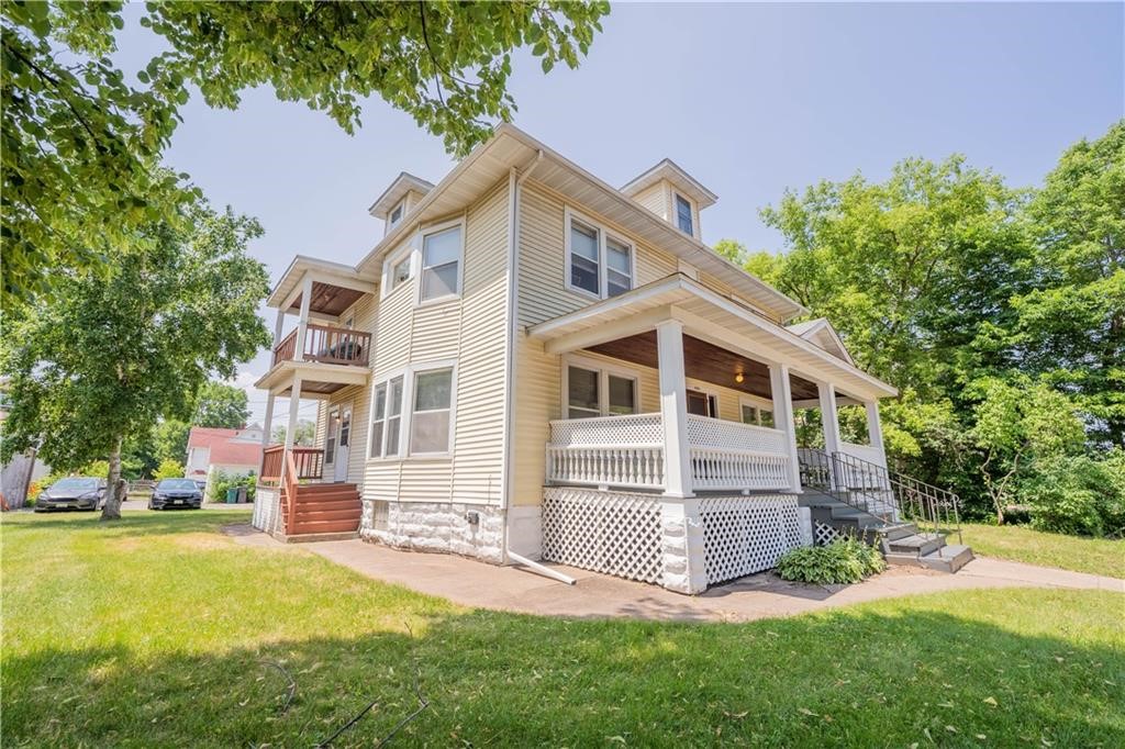 1010 S Farwell Street Property Photo 3
