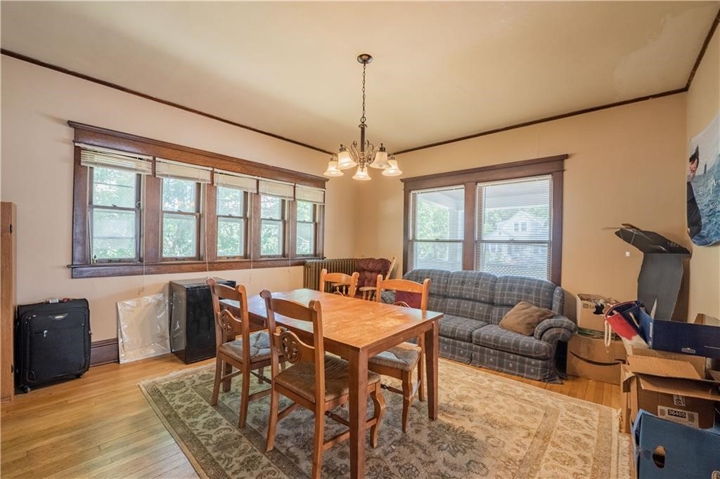 1010 S Farwell Street Property Photo 7