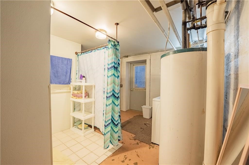 1010 S Farwell Street Property Photo 29