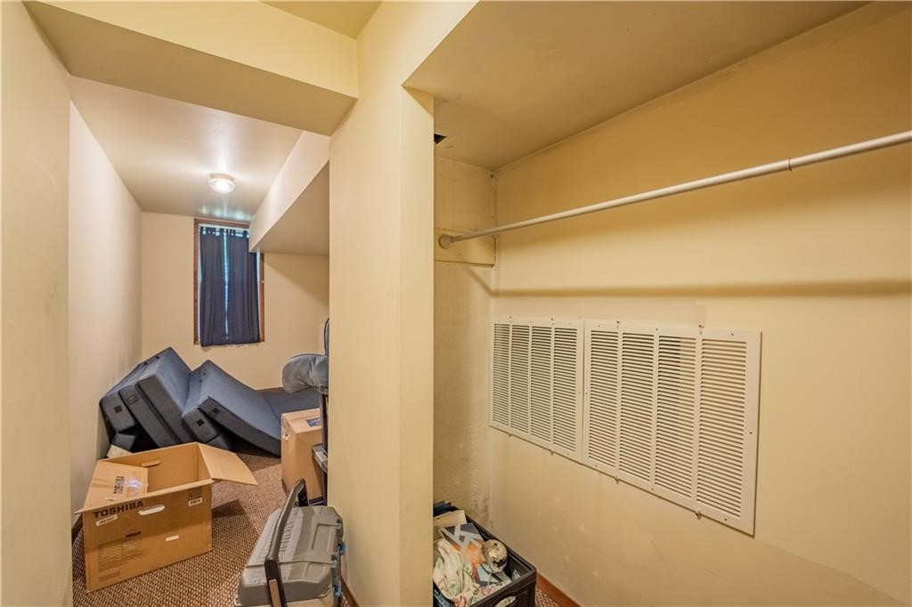 1010 S Farwell Street Property Photo 35