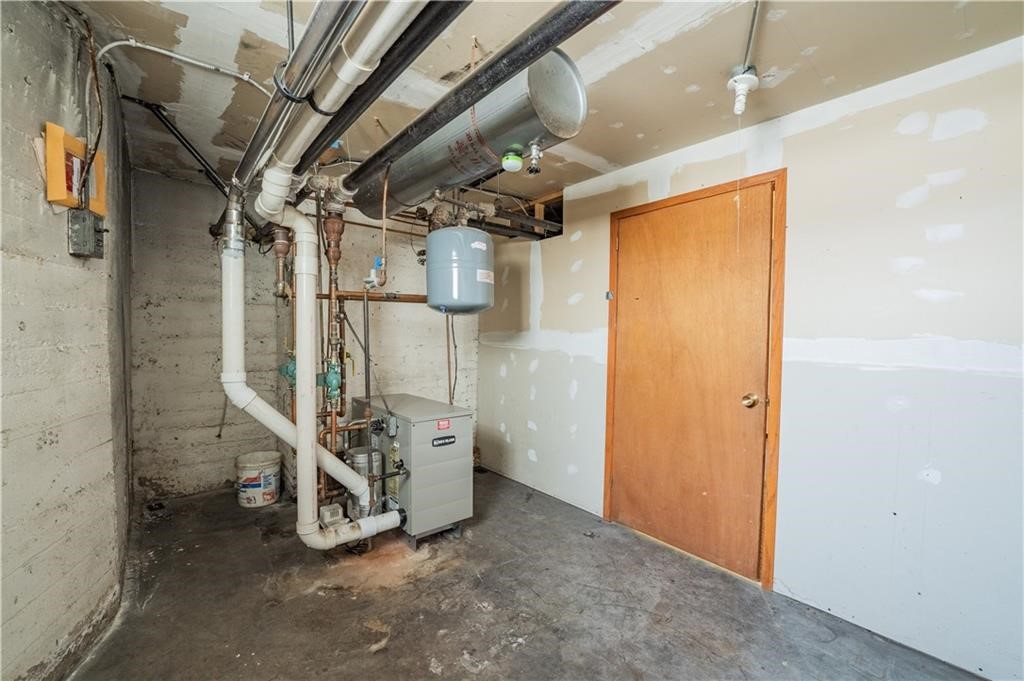 1010 S Farwell Street Property Photo 37