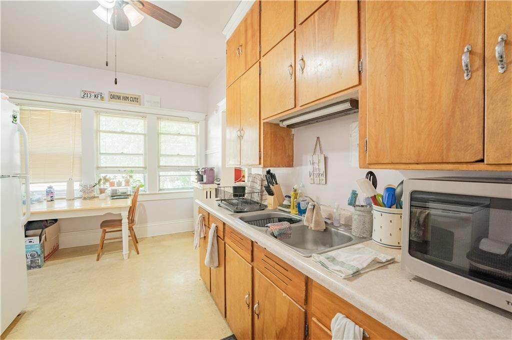 1010 S Farwell Street 1010 Property Photo 13