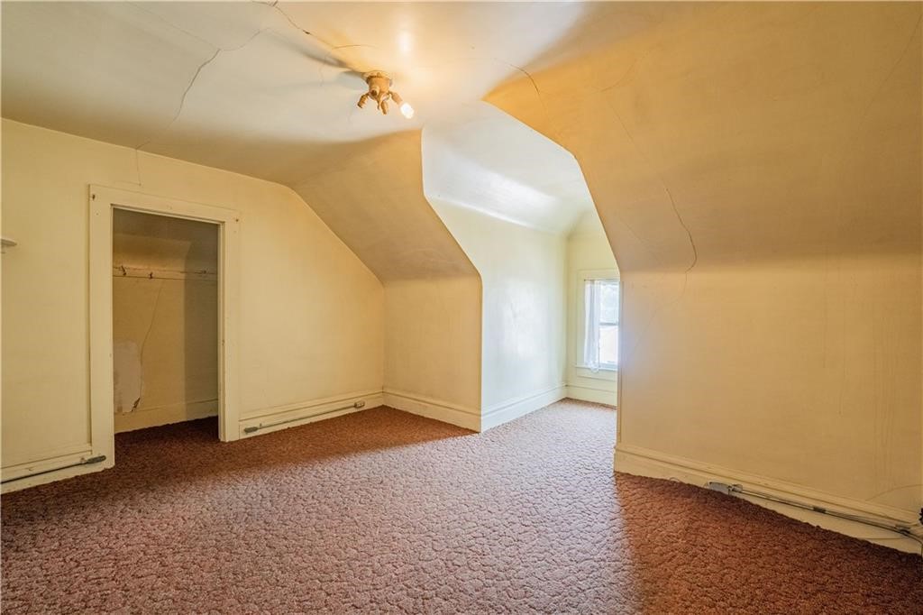 1010 S Farwell Street 1010 Property Photo 26