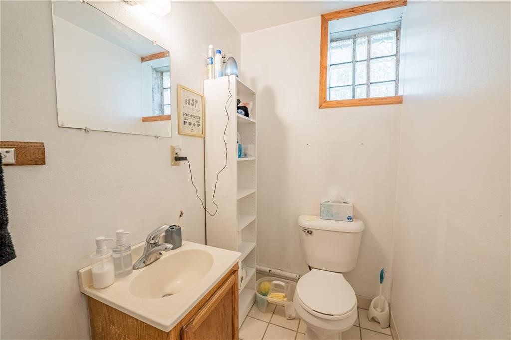 1010 S Farwell Street 1010 Property Photo 32