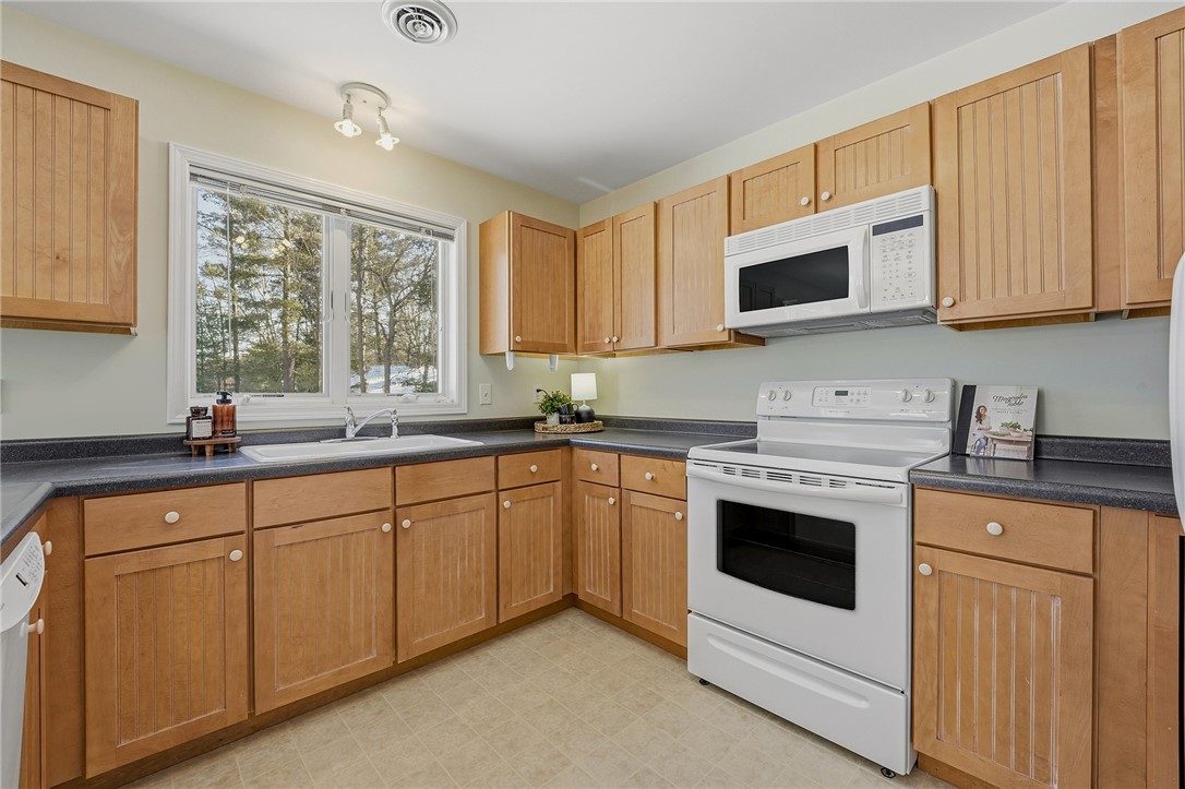 27185 250th Street Property Photo 7
