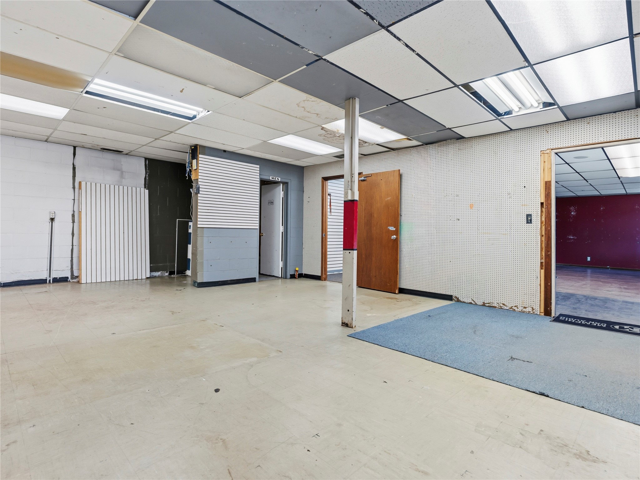 430 N Main Street Property Photo 17