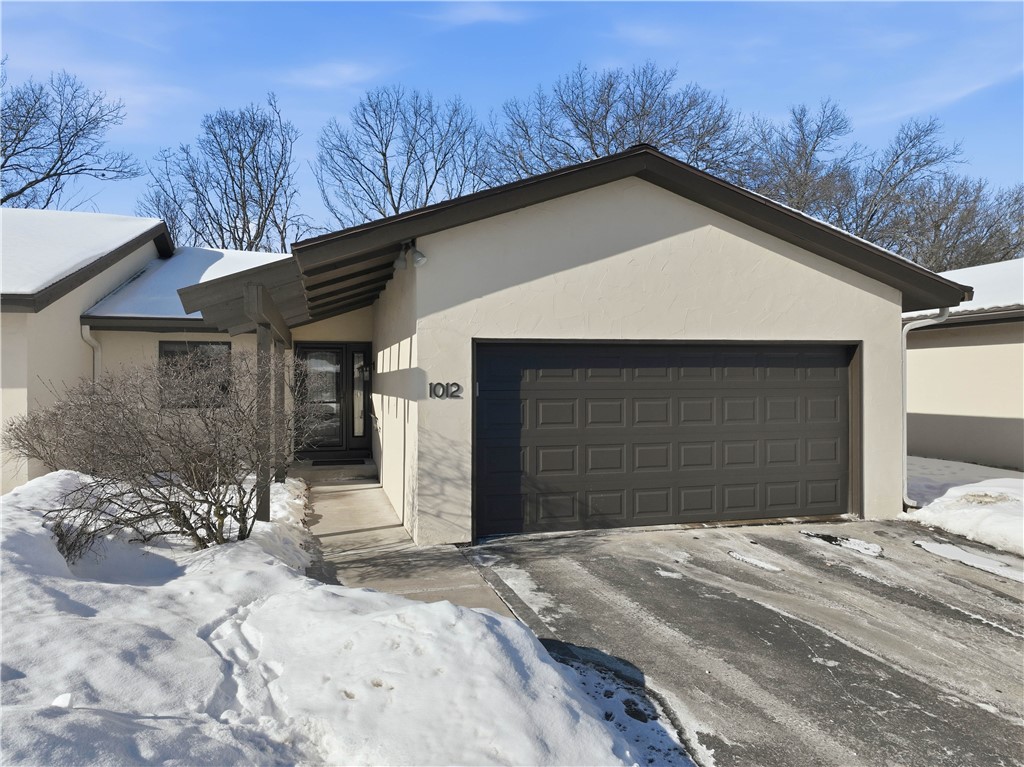 1012 Village Square Lane Property Photo 1