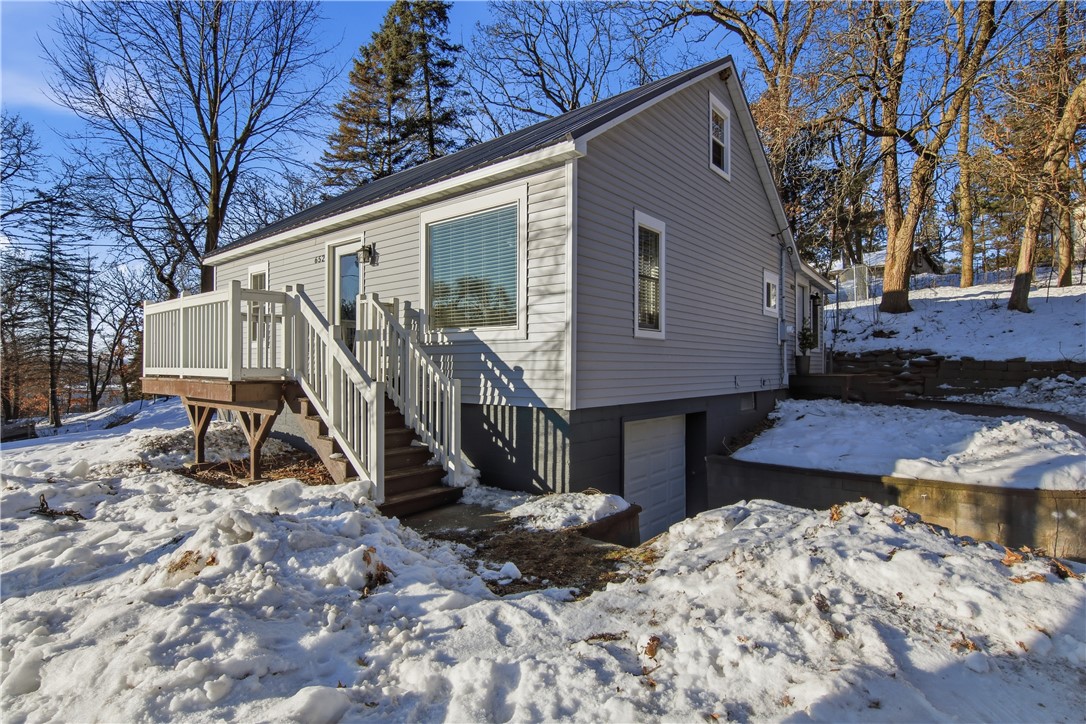 652 Mt Nemo Avenue Property Photo 1