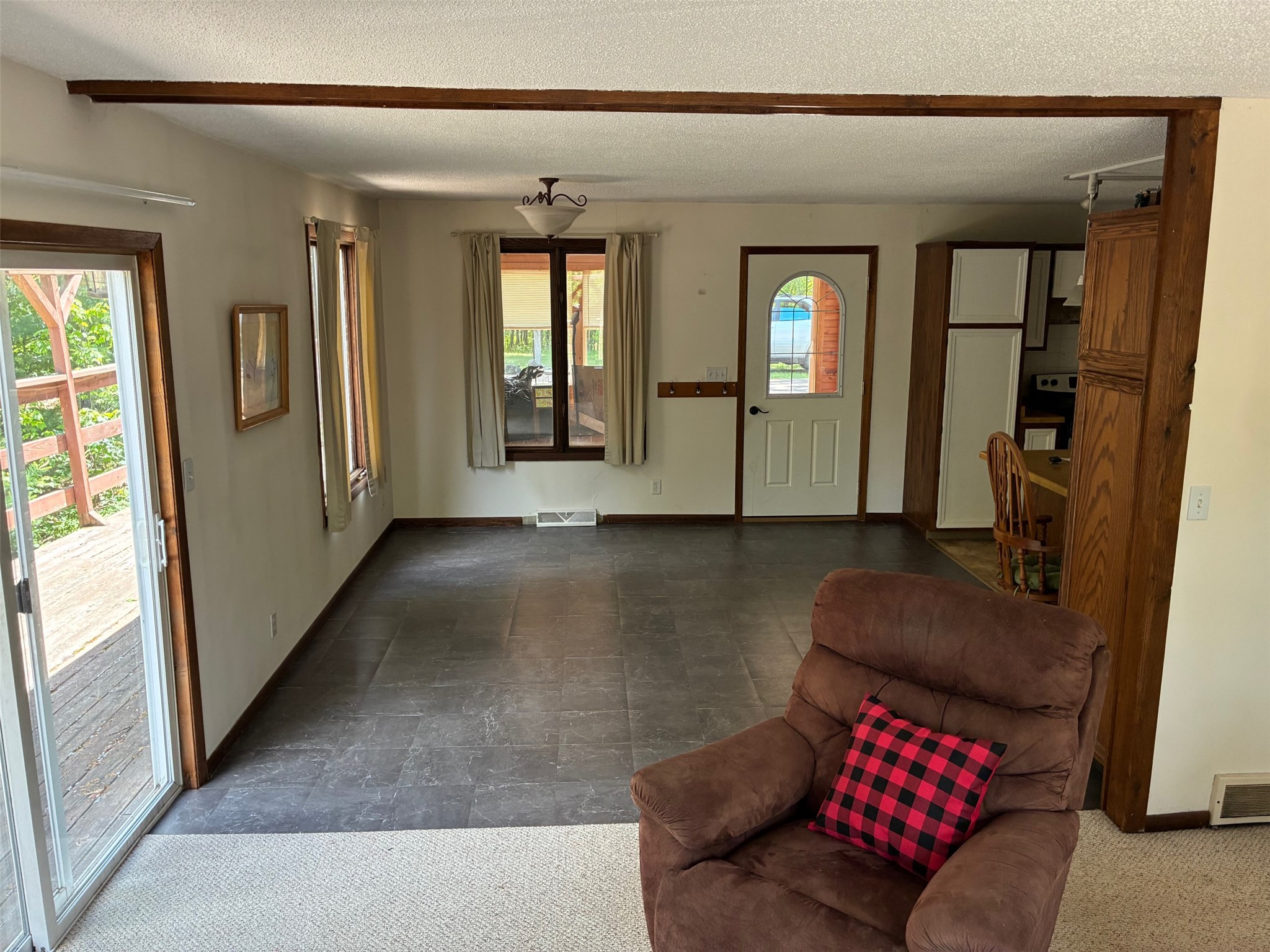 9410 Pine Lake Road Property Photo 6