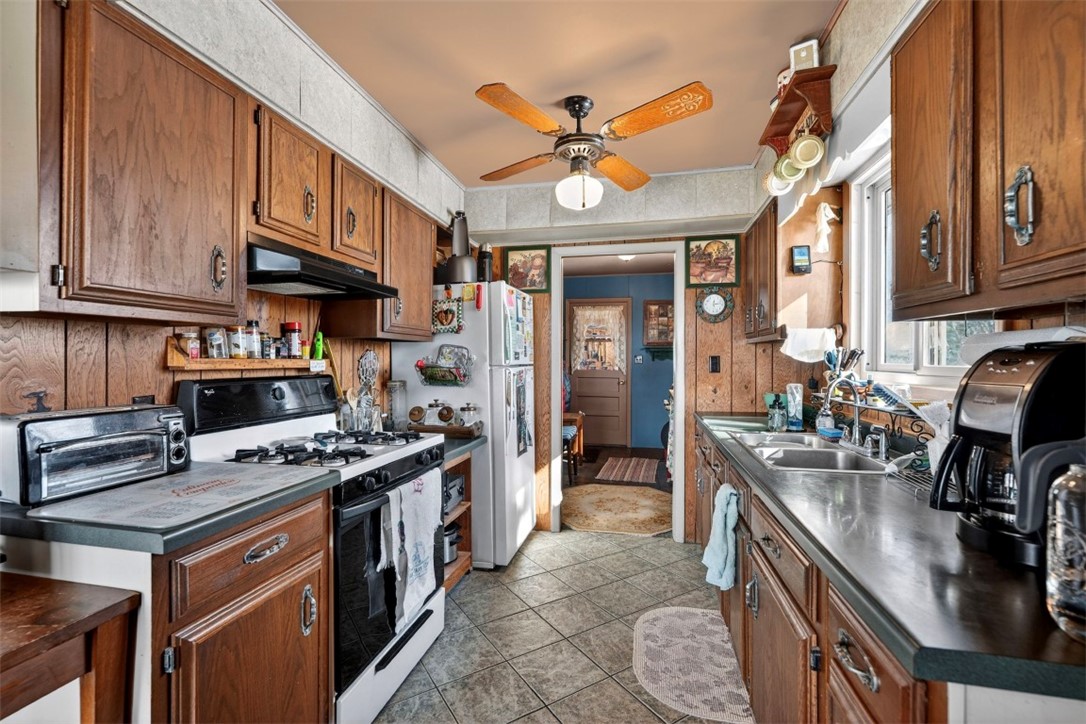 16225 Frels Road Property Photo 5