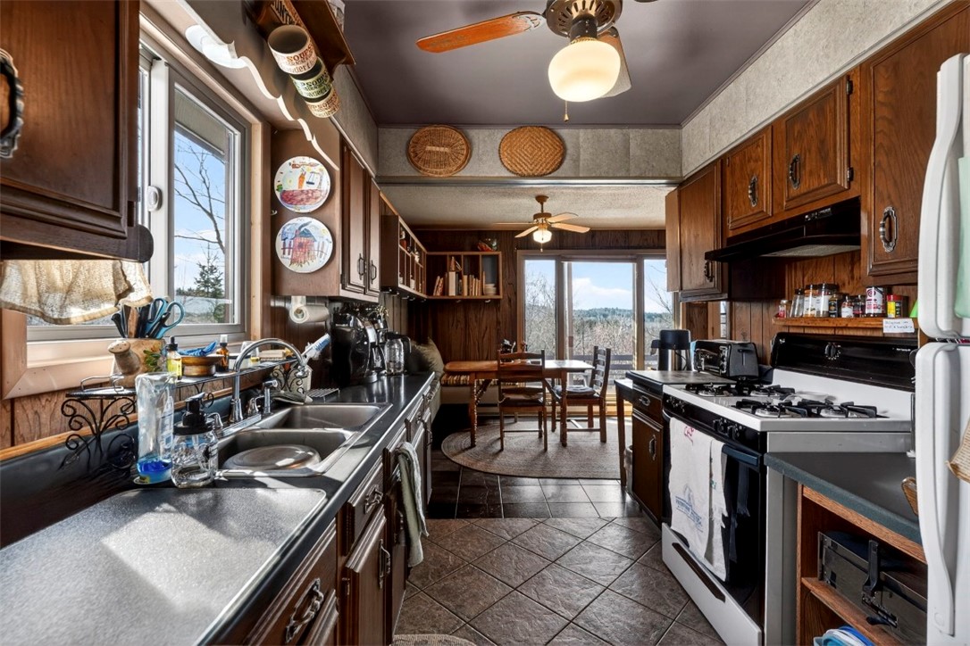 16225 Frels Road Property Photo 11