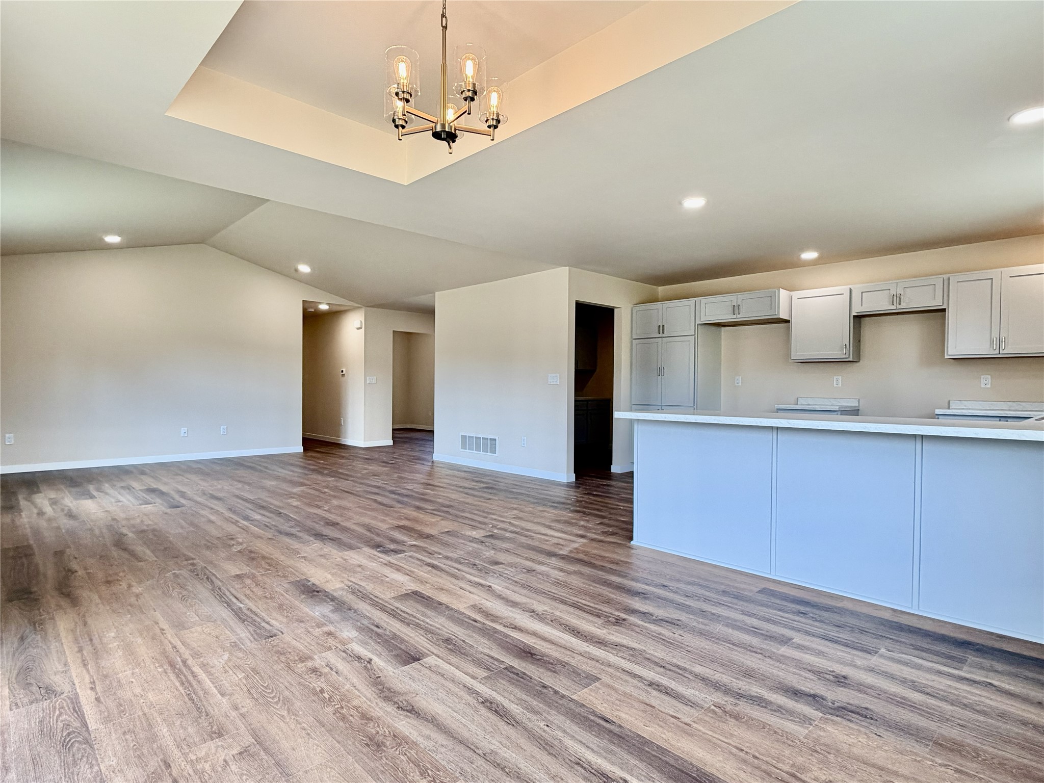 1353 Knapp Street Property Photo 10