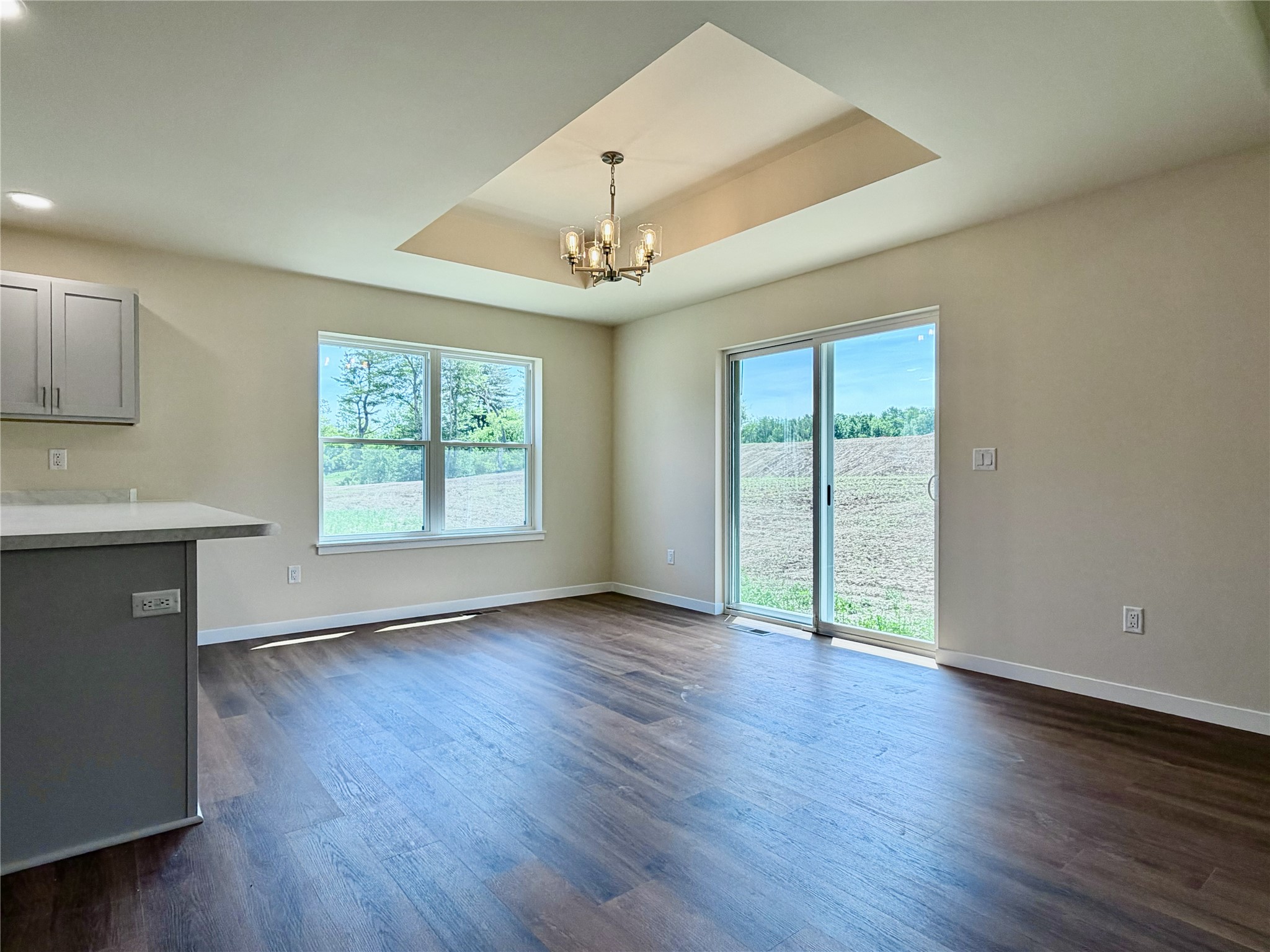 1353 Knapp Street Property Photo 12