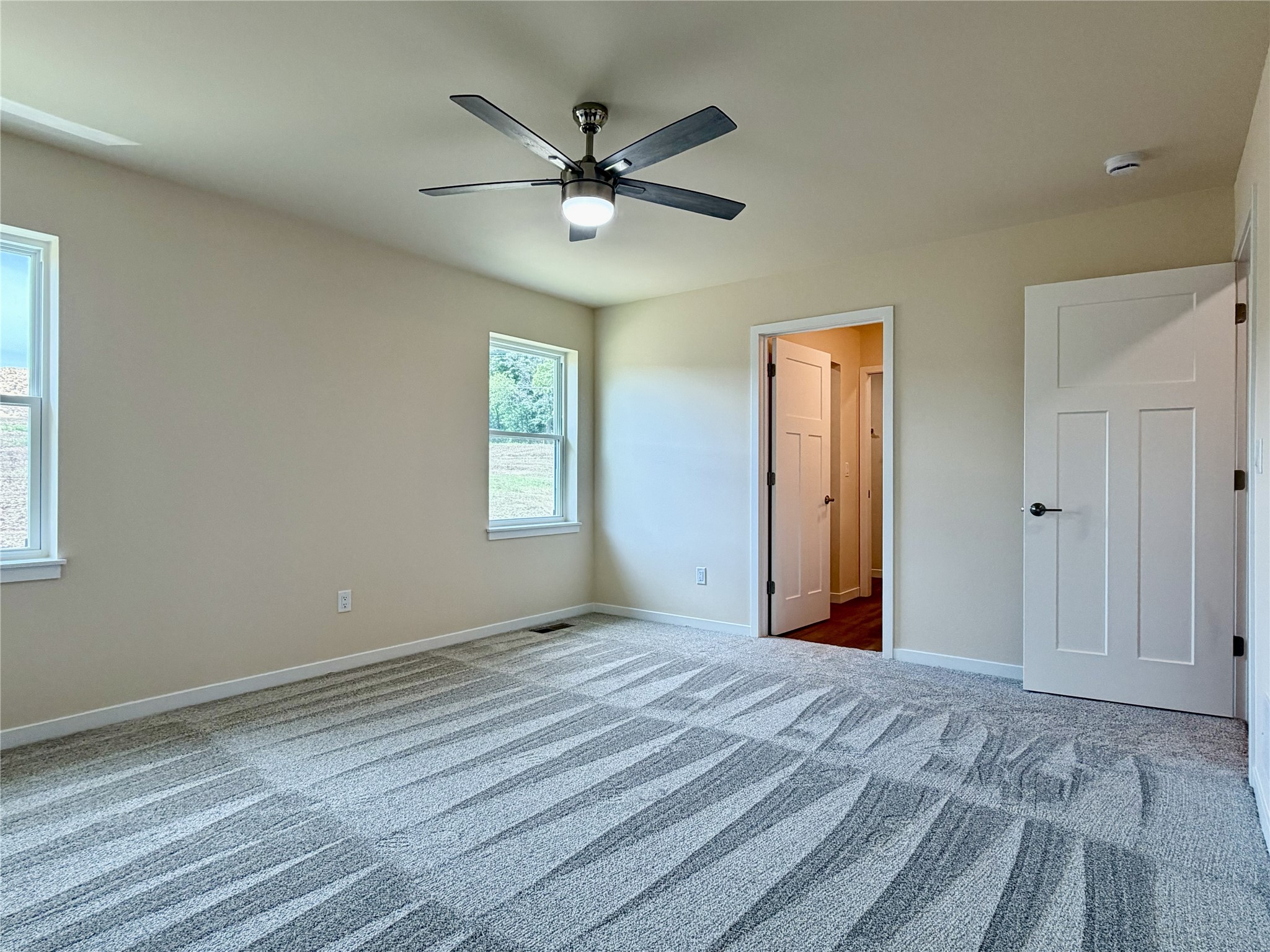 1353 Knapp Street Property Photo 19