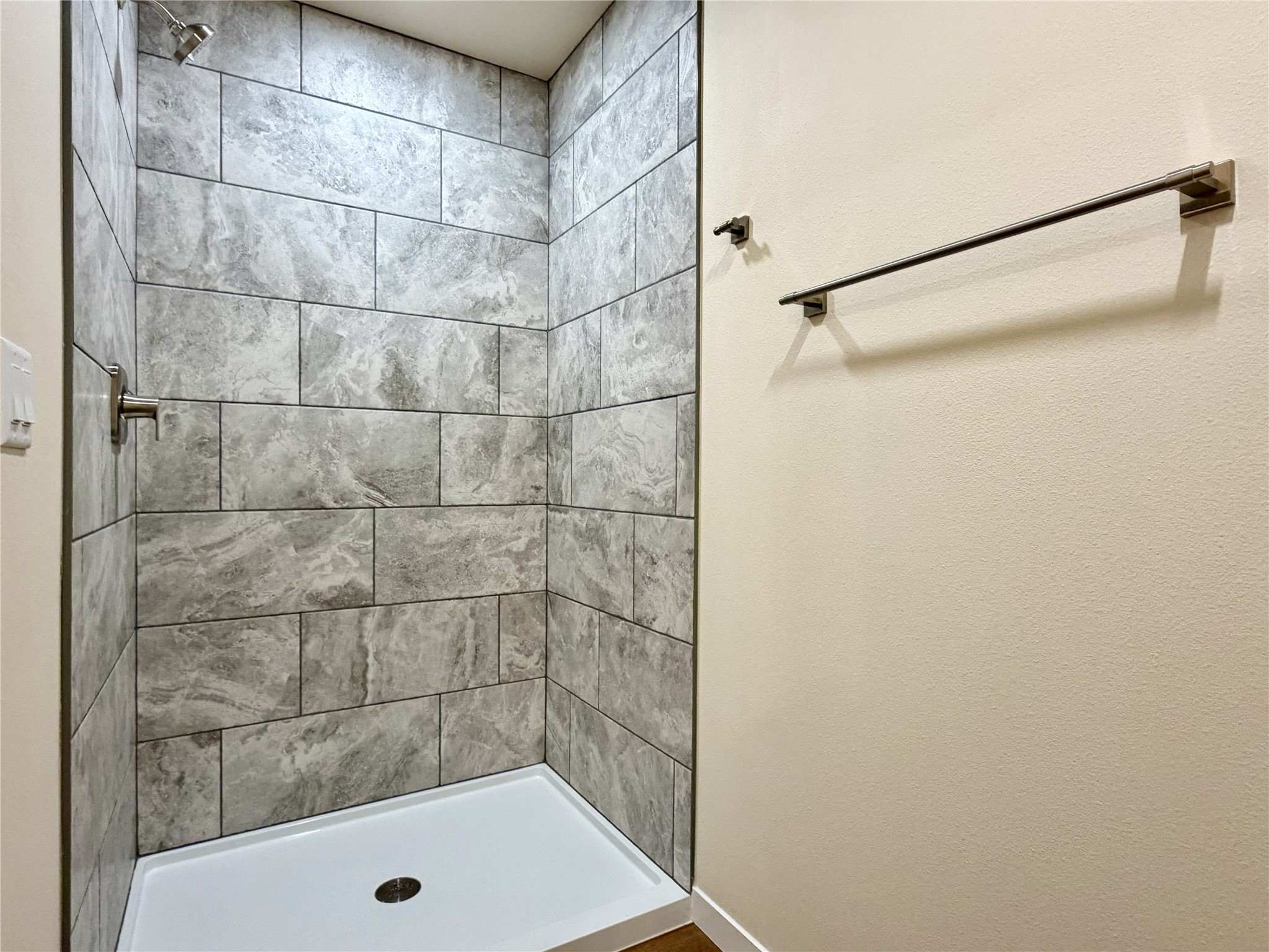 1353 Knapp Street Property Photo 23