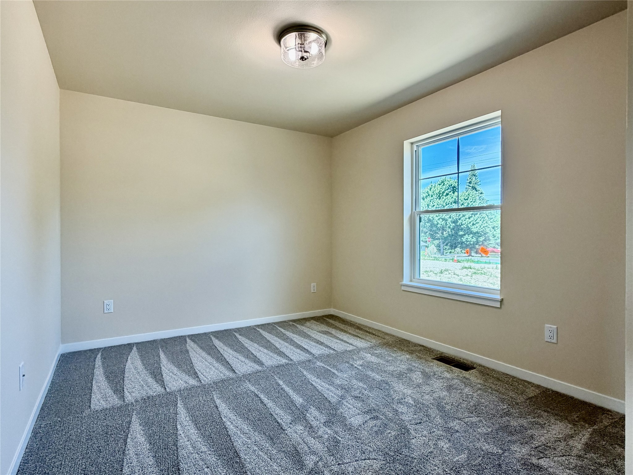 1353 Knapp Street Property Photo 26