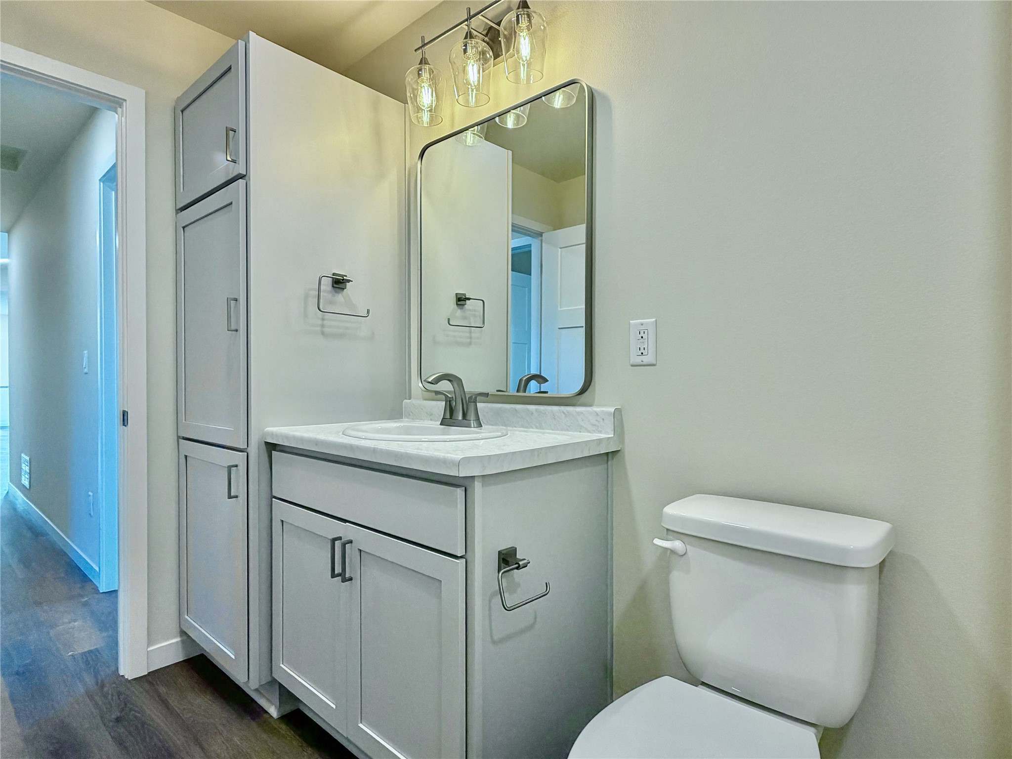 1353 Knapp Street Property Photo 30