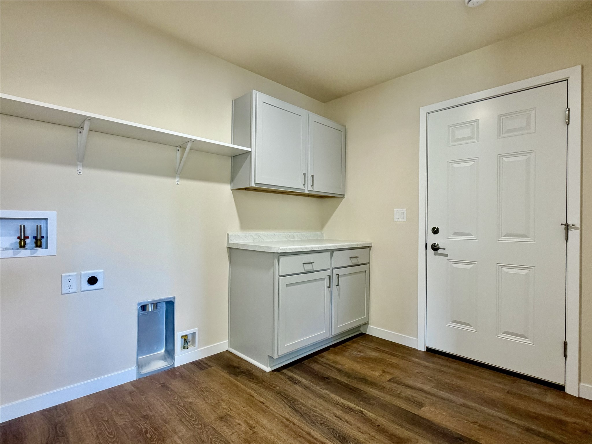1353 Knapp Street Property Photo 32