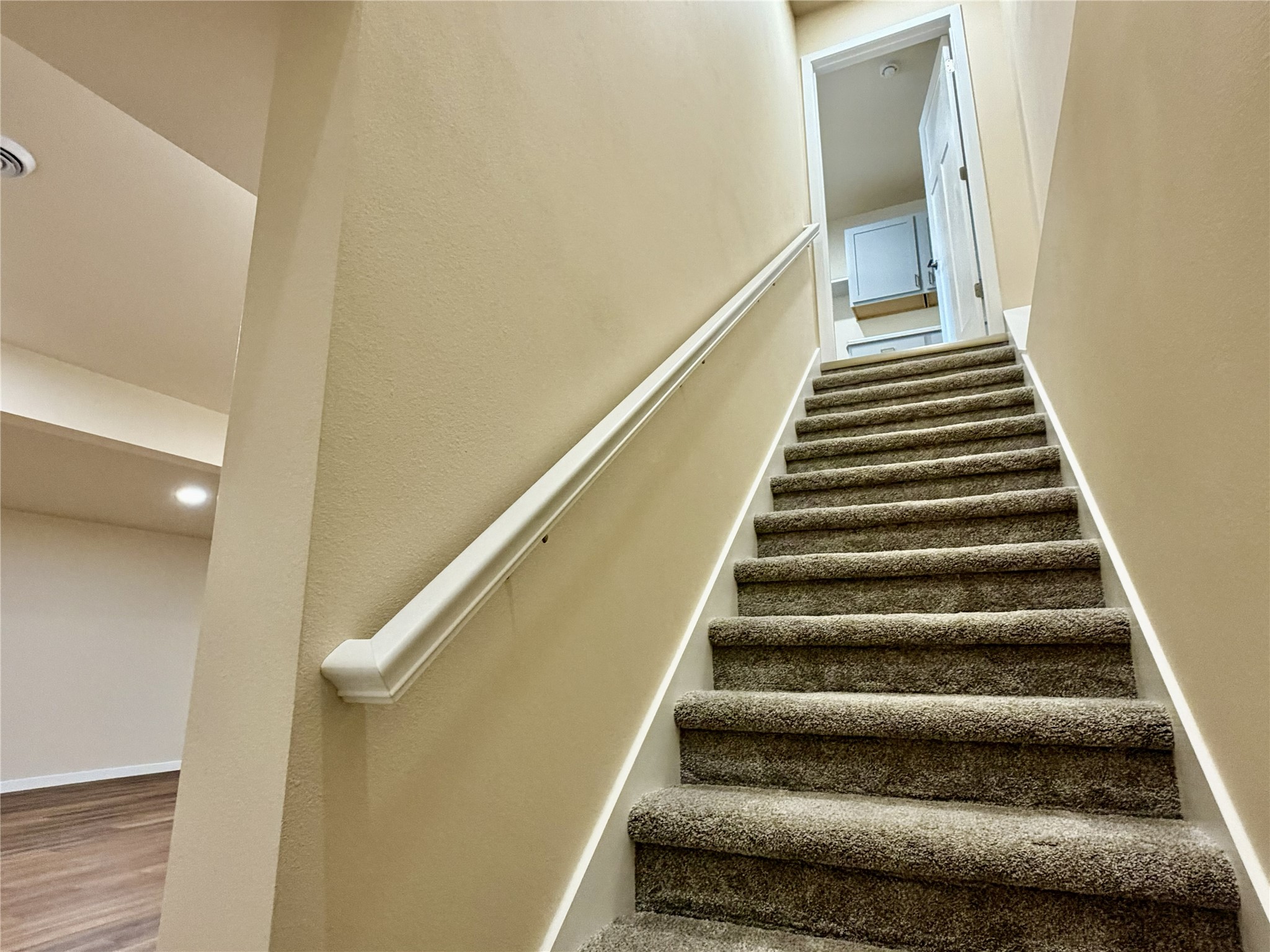 1353 Knapp Street Property Photo 34