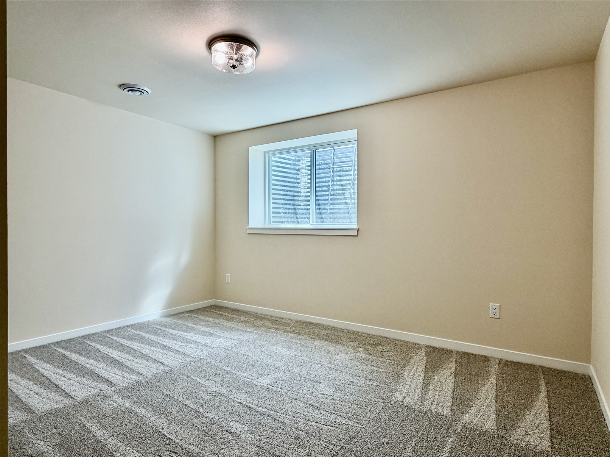 1353 Knapp Street Property Photo 40