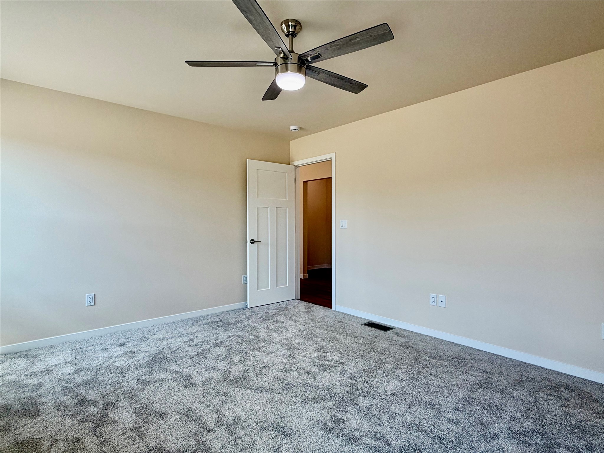 1359 Knapp Street Property Photo 17