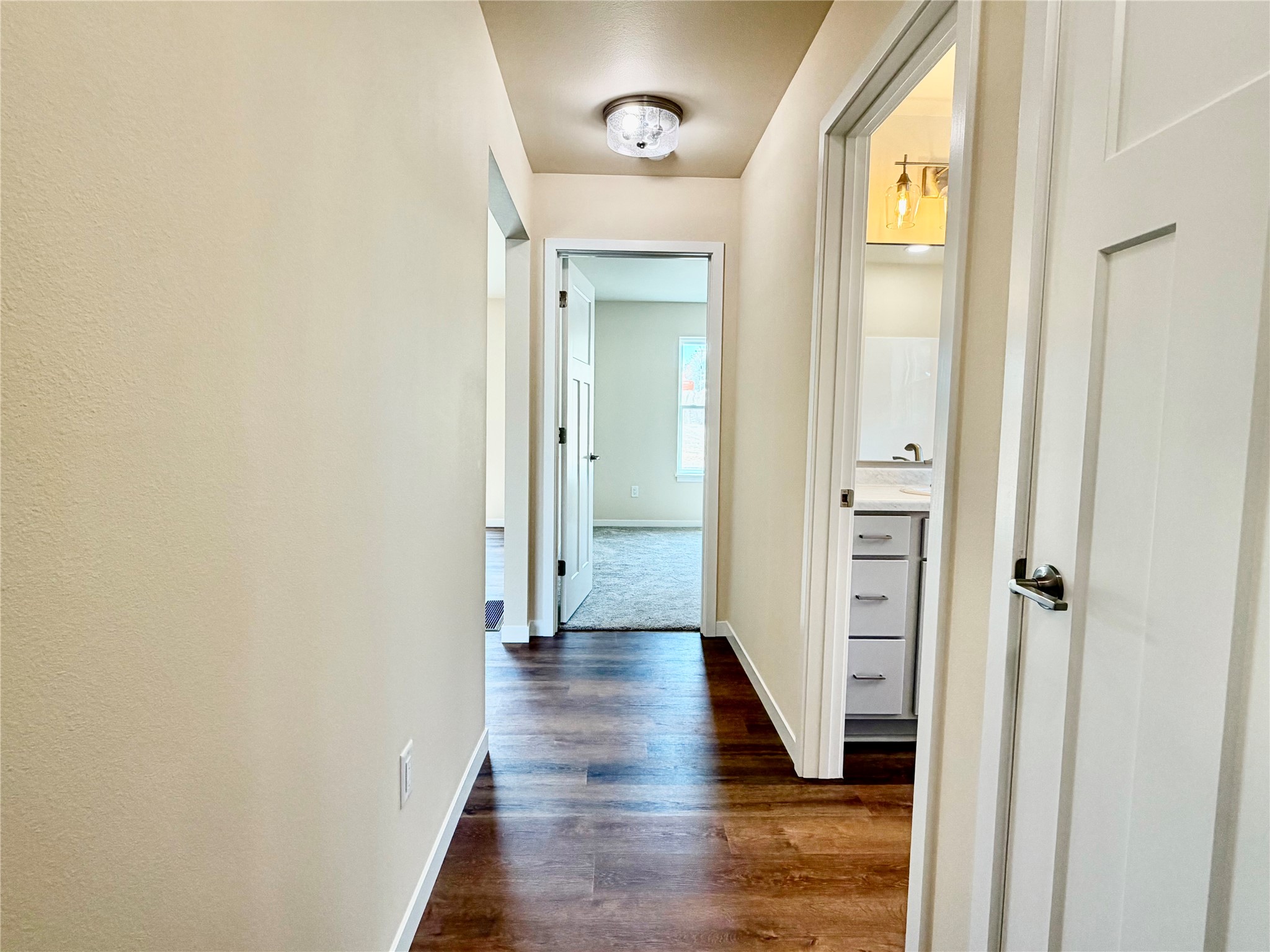 1359 Knapp Street Property Photo 25
