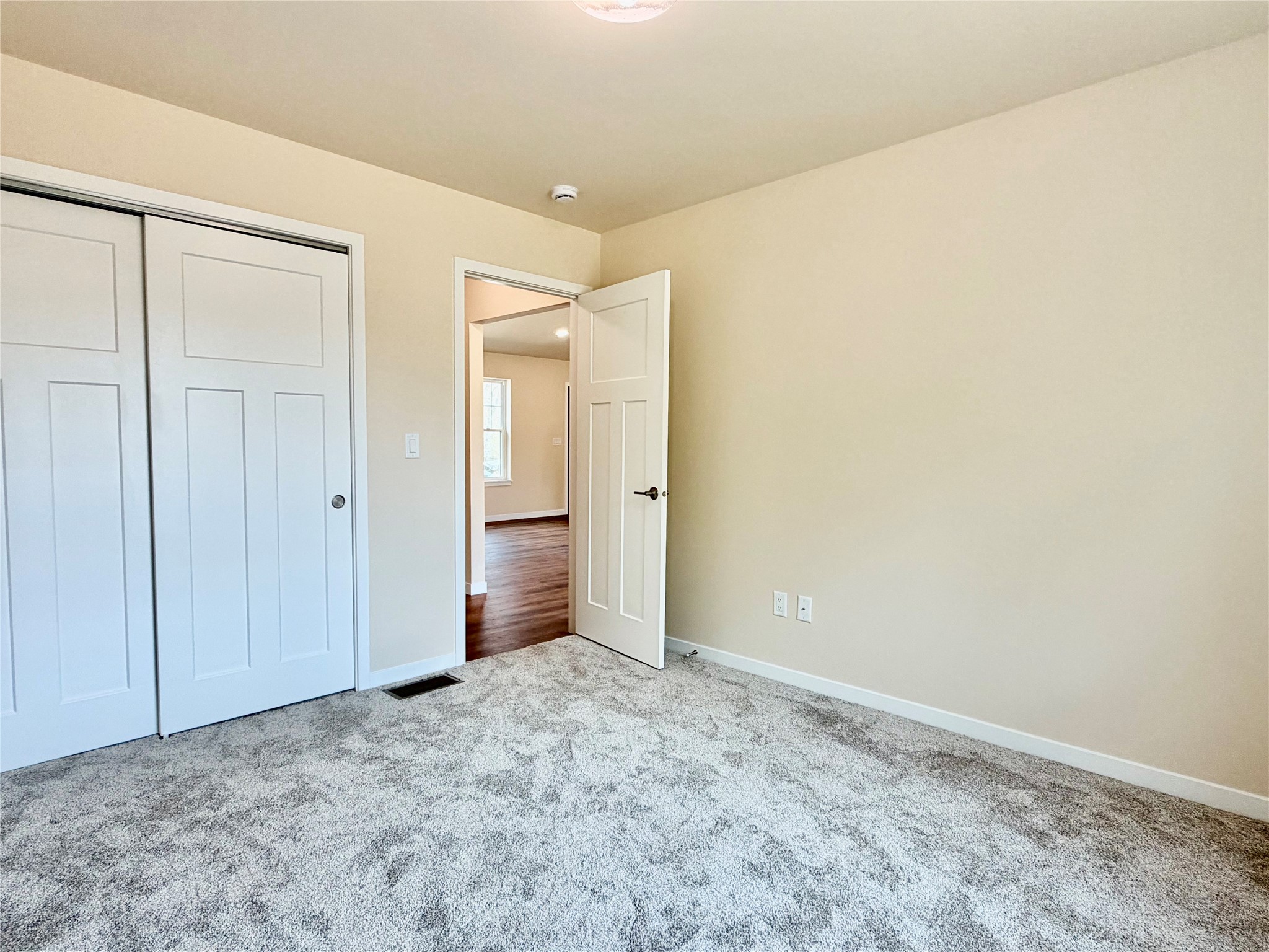 1359 Knapp Street Property Photo 27