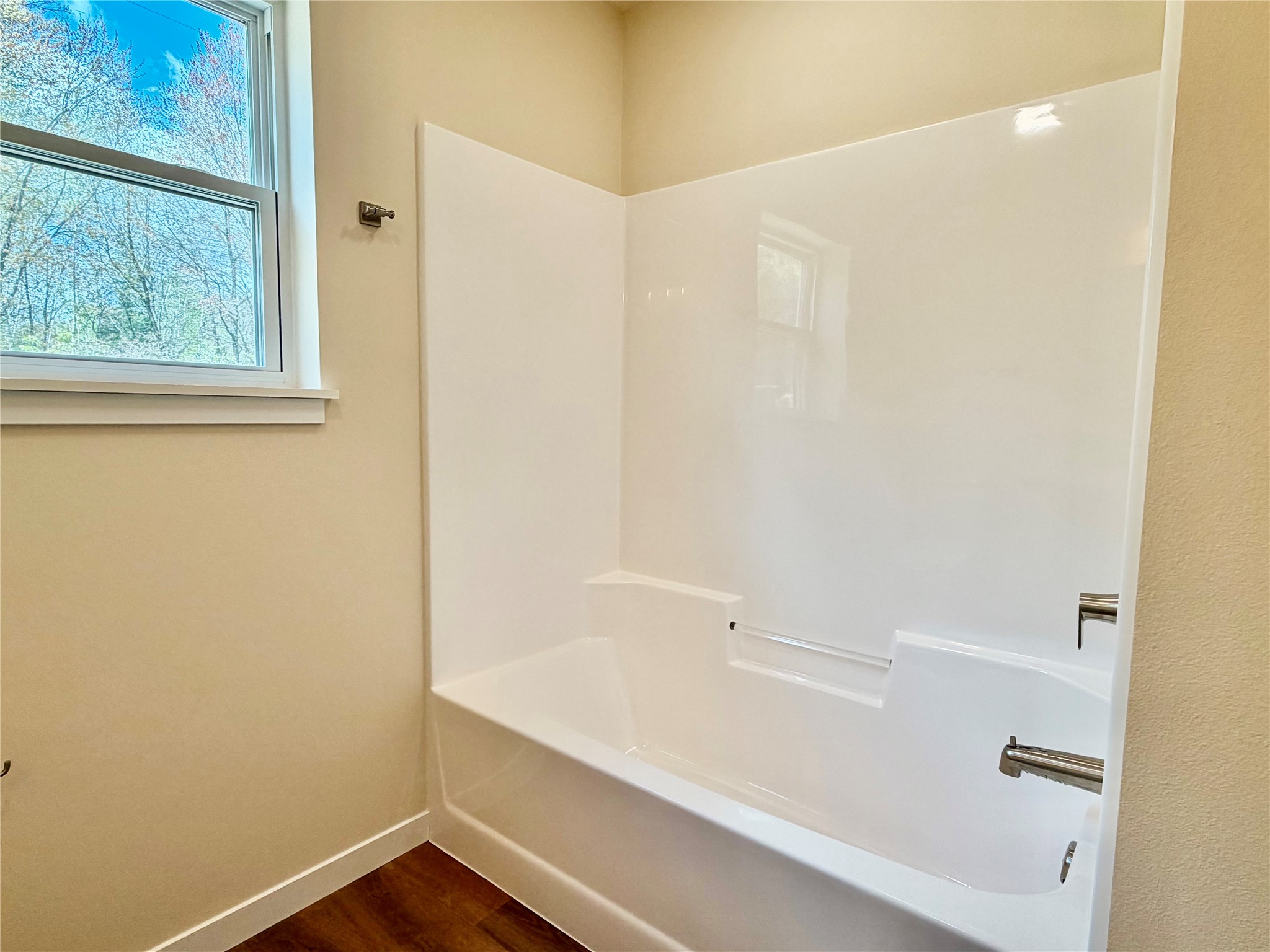 1359 Knapp Street Property Photo 31