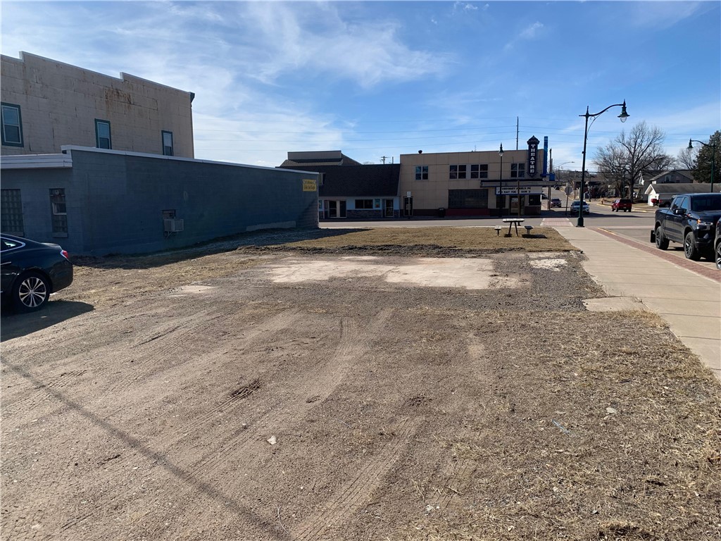 172 & 184 2nd Avenue N Property Photo 2