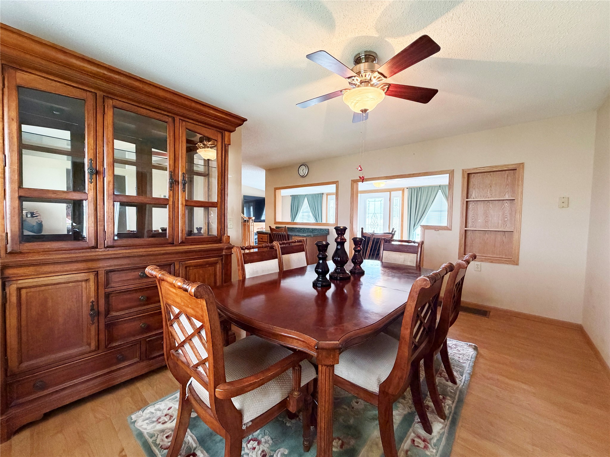 854 6th Street Property Photo 8