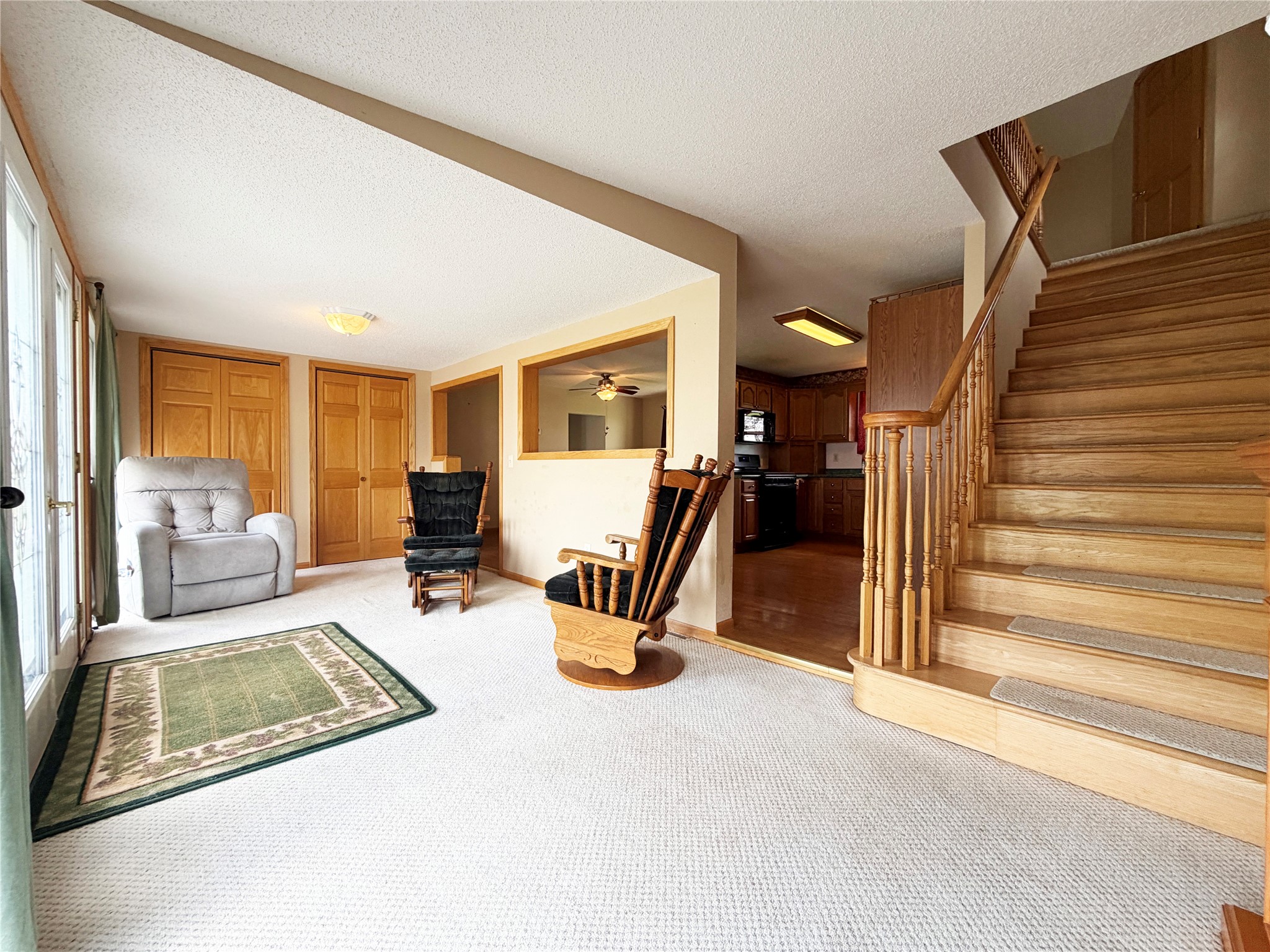 854 6th Street Property Photo 9