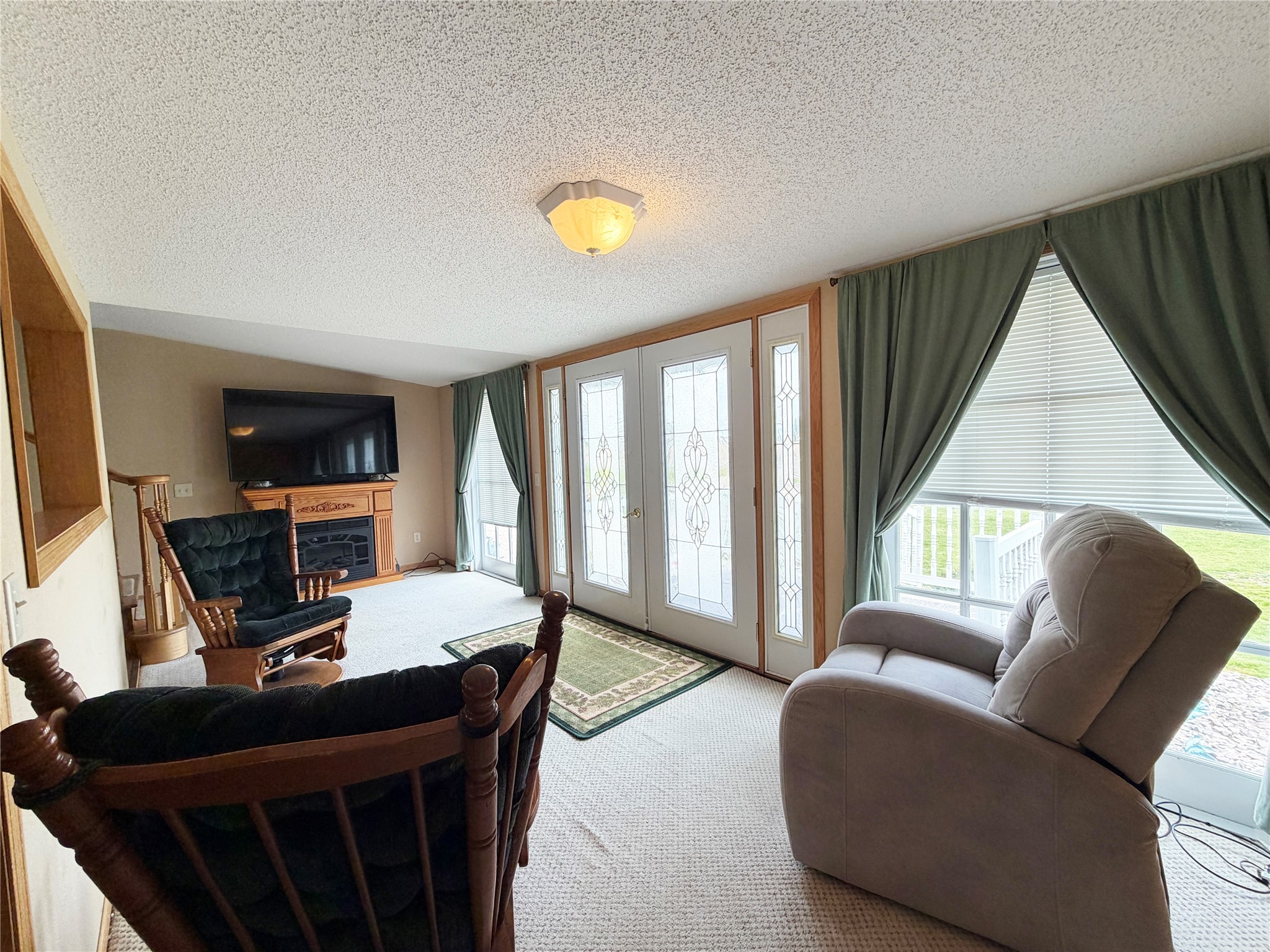 854 6th Street Property Photo 11