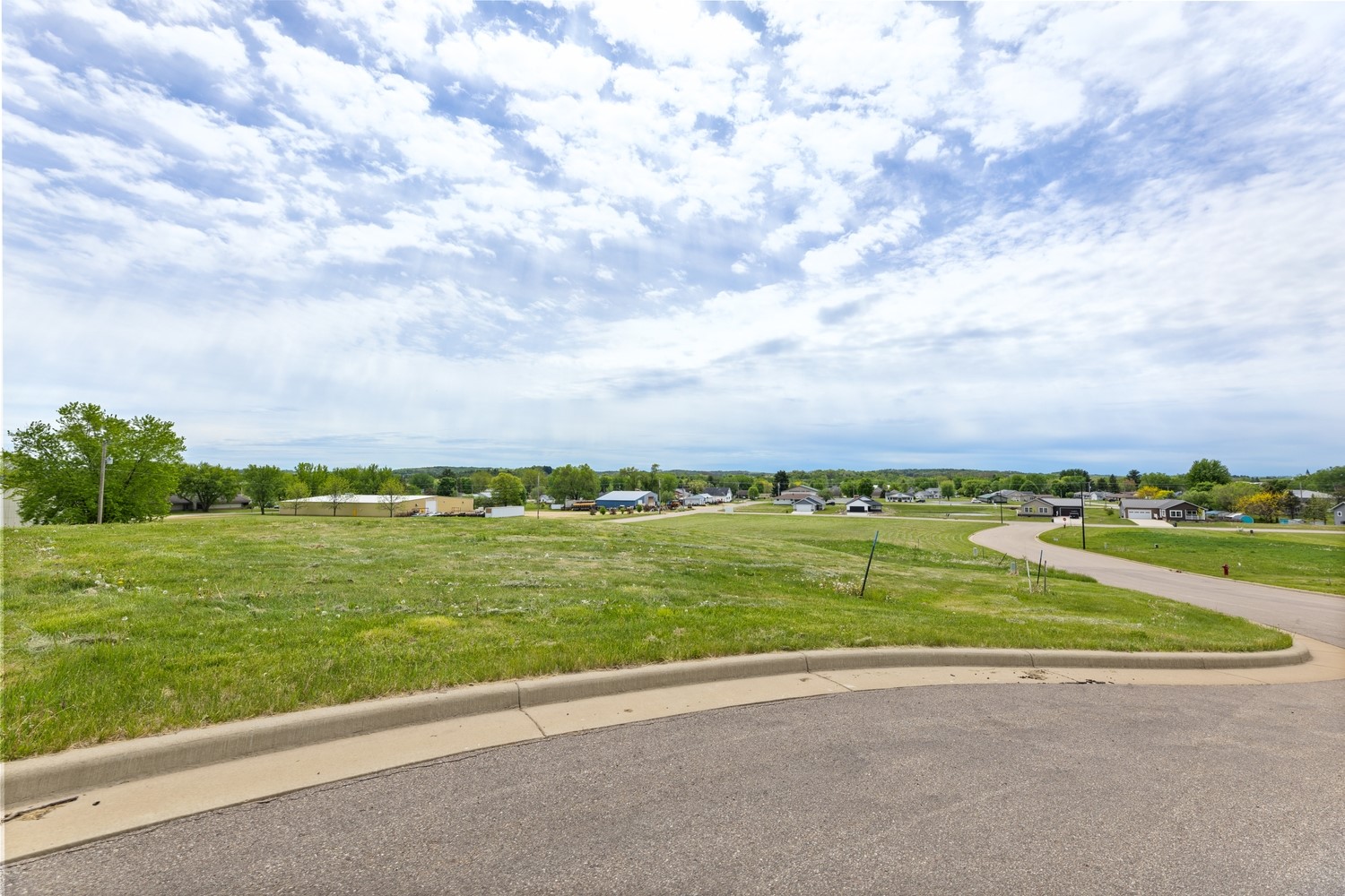 36134 Willow Court Property Photo 6