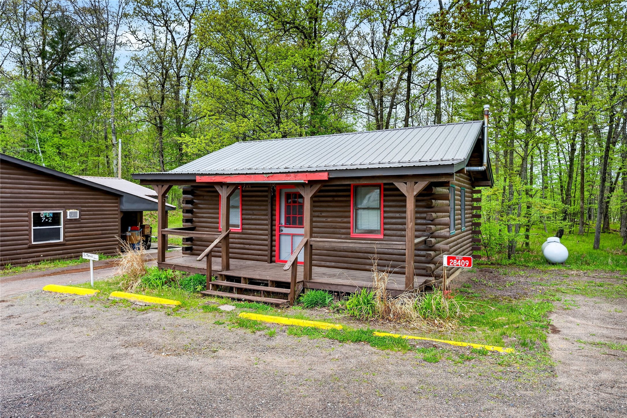 28407 & 28409 County Road H Property Photo 8