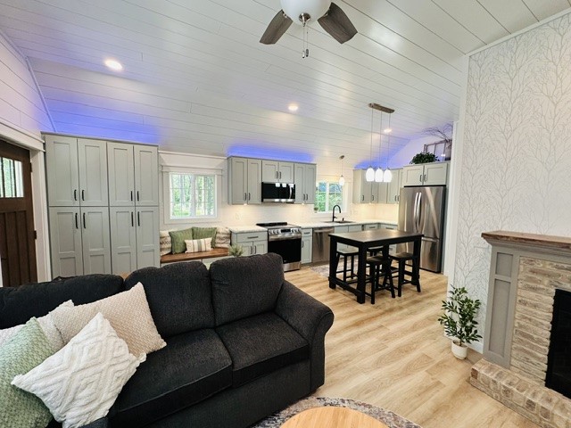 7685 N Lange Avenue Property Photo 4