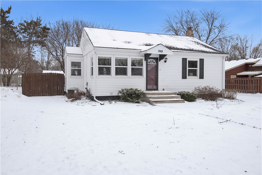 749 Maple Street Property Photo 1
