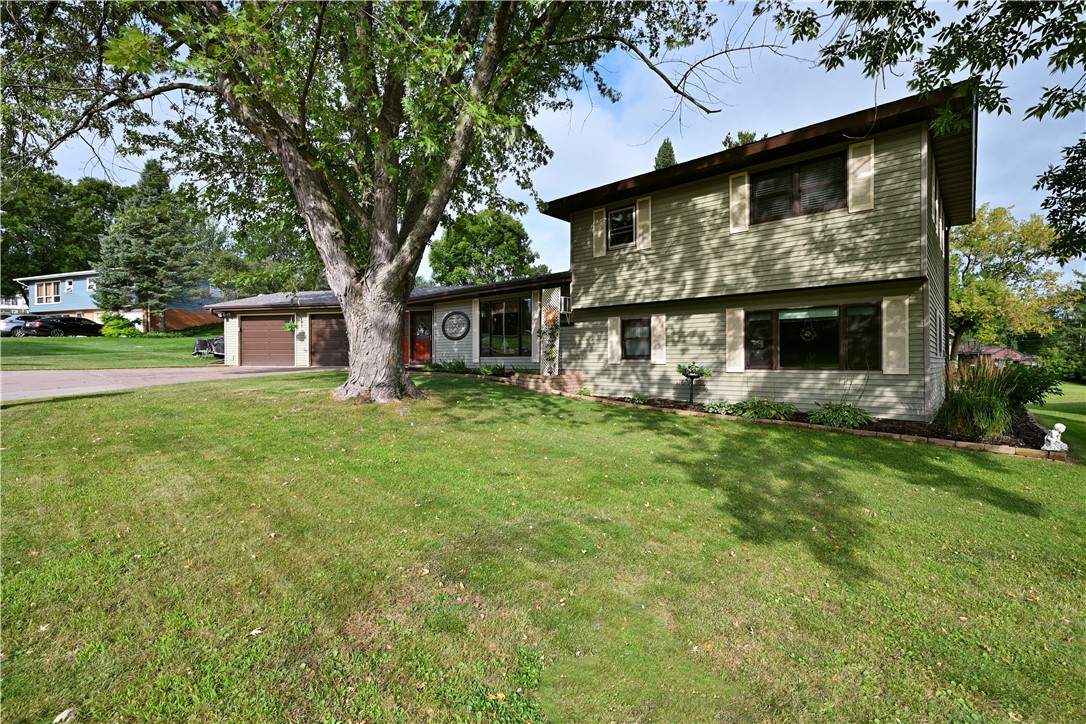 28 Pokegema Boulevard Property Photo 1